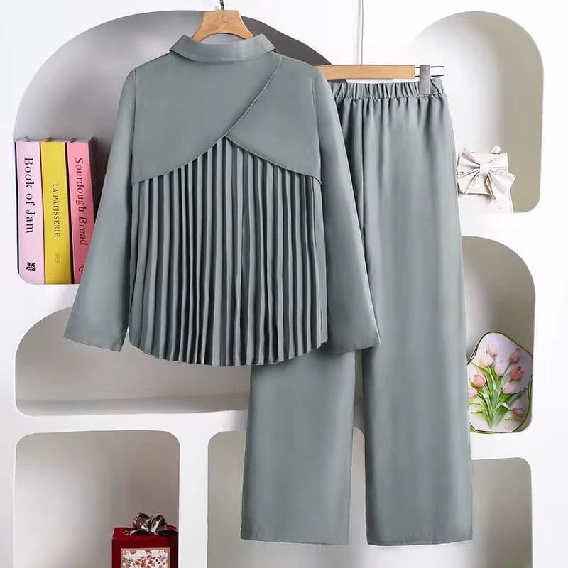 Girls' Elegant Pleated 2-Piece Outfit Set